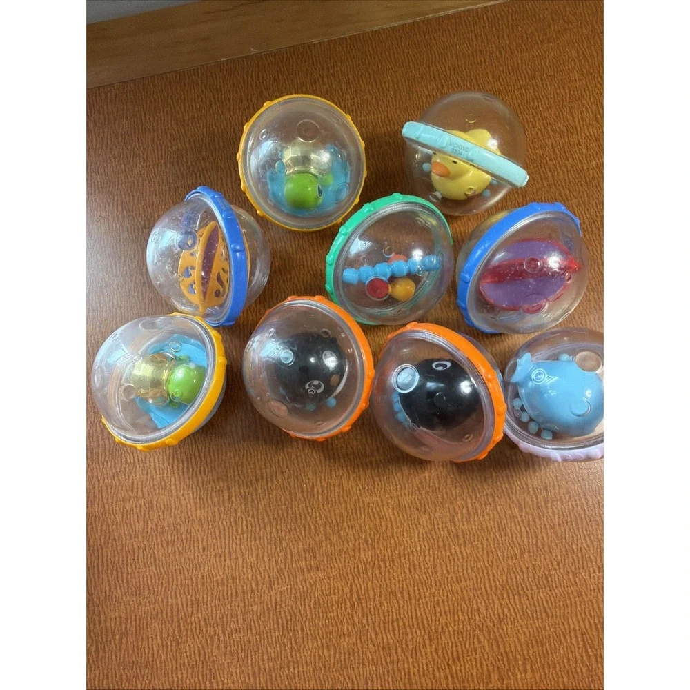 Munchkin Balls Rattles Turtle Penguin Spinner Toys Lot of 9 Baby Bath & Sensory
